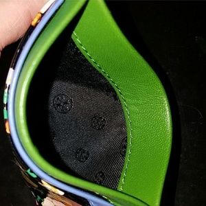 Tory Burch Bags - NWT TORY BURCH VILETTE STRIPE CARD CASE WALLET Tory Burch Bags - NWT TORY BURCH VILETTE STRIPE CARD CASE WALLET
